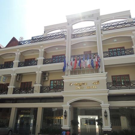 Daly Hotel Kampong Cham Bagian luar foto